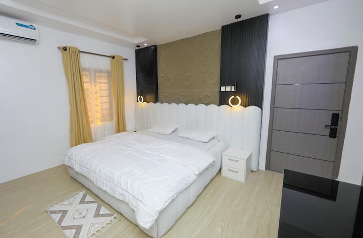 3 Bedroom (Full Apartment) view 2
