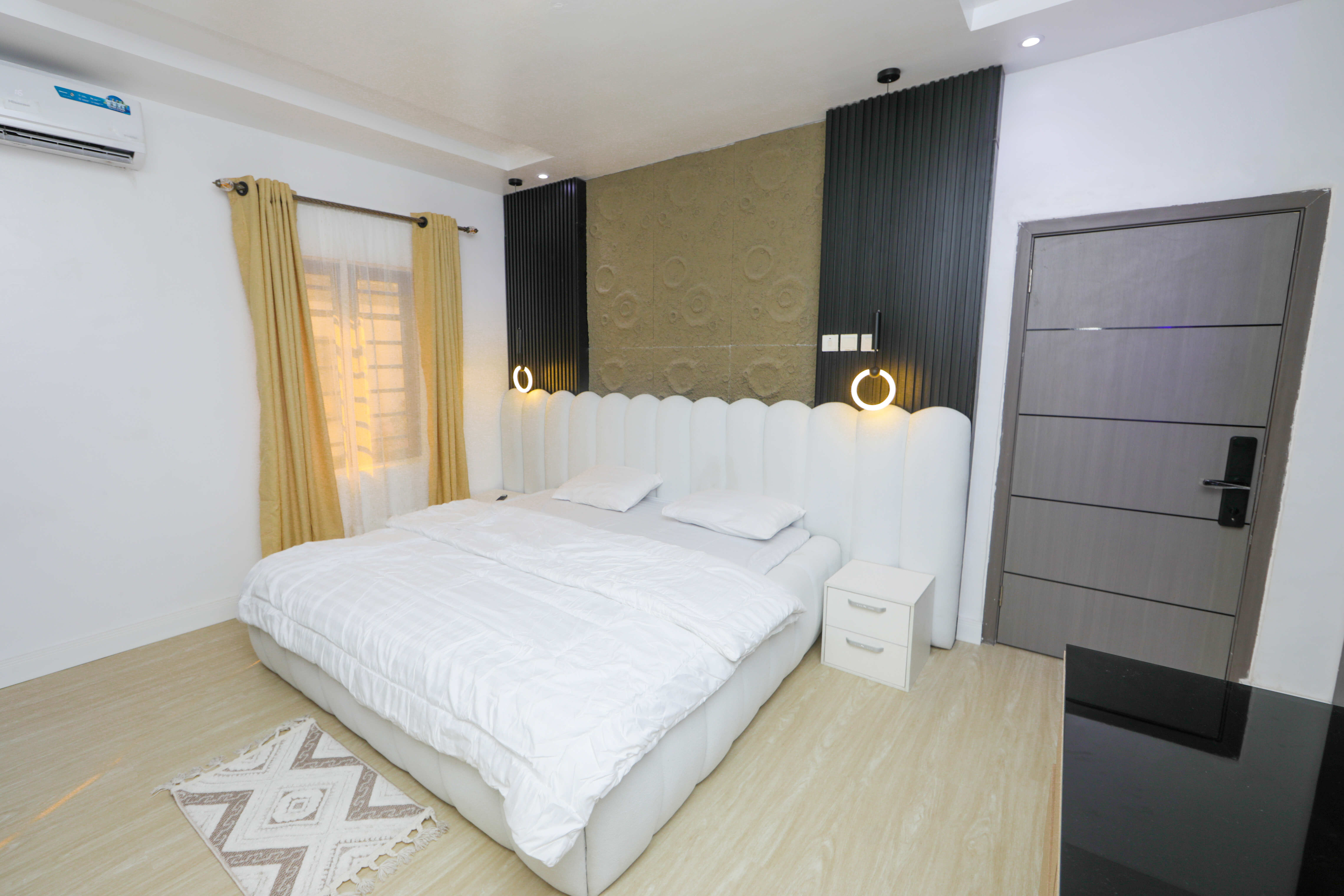 3 Bedroom (Full Apartment)