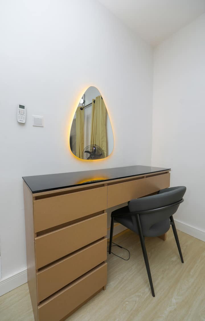 Vanity dressing table with LED mirror